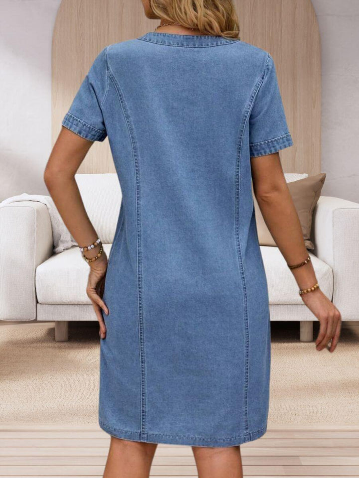 Amanda™ - V-hals Sommerkjole i Myk Denim