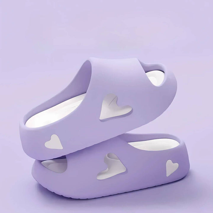 Amora™ - Flip flops med hul hjerte-design og skyfølelse