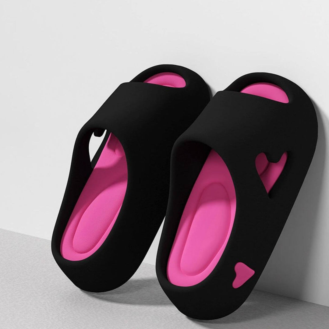 Amora™ - Flip flops med hul hjerte-design og skyfølelse