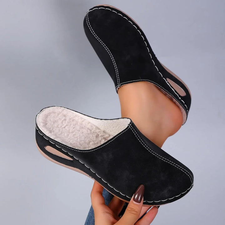 Elise™ – Orthopedic Fleece Slippers