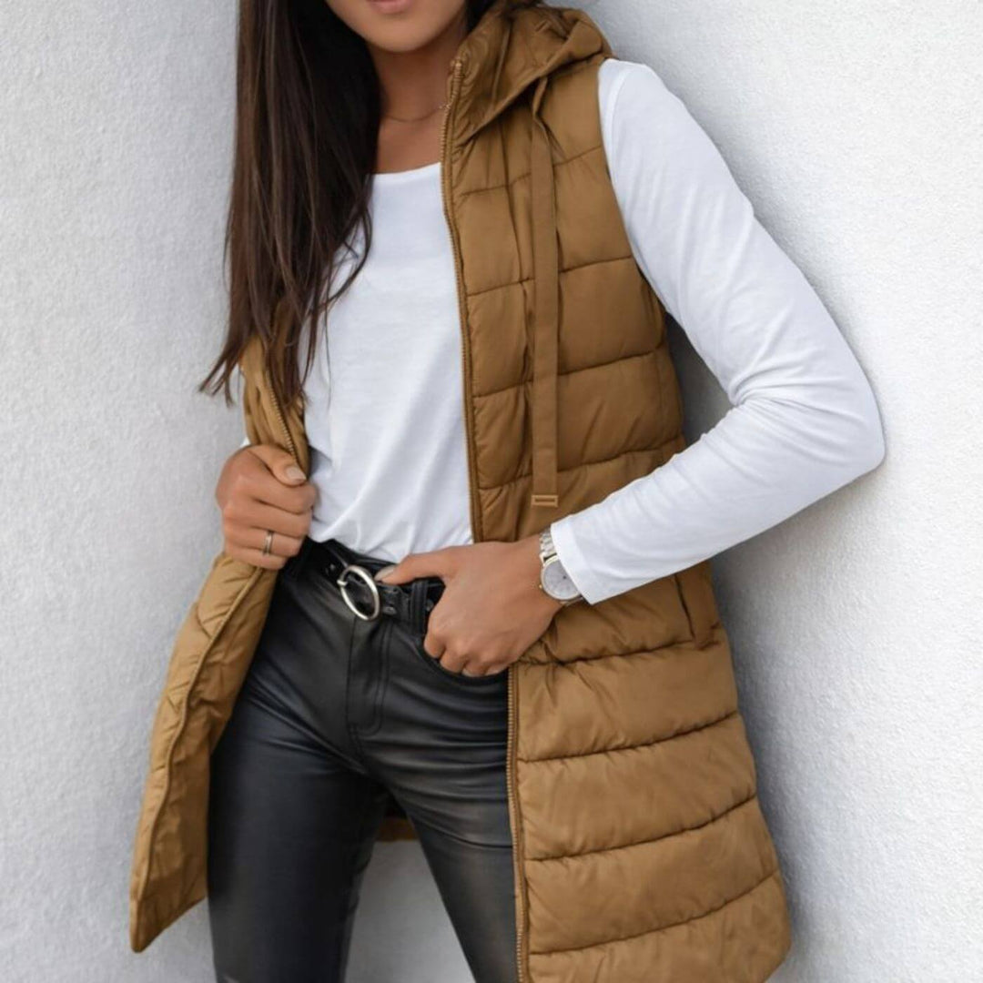 Elvia™ - Ermeløs lang puffer-vest med hette
