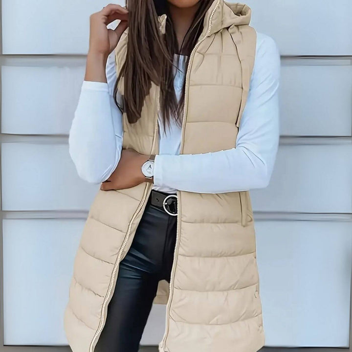 Elvia™ - Ermeløs lang puffer-vest med hette