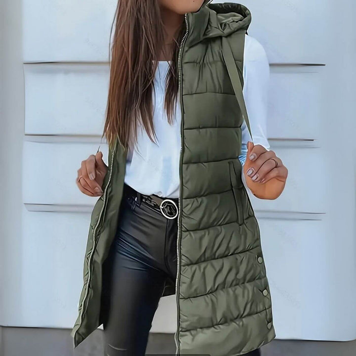 Elvia™ - Ermeløs lang puffer-vest med hette