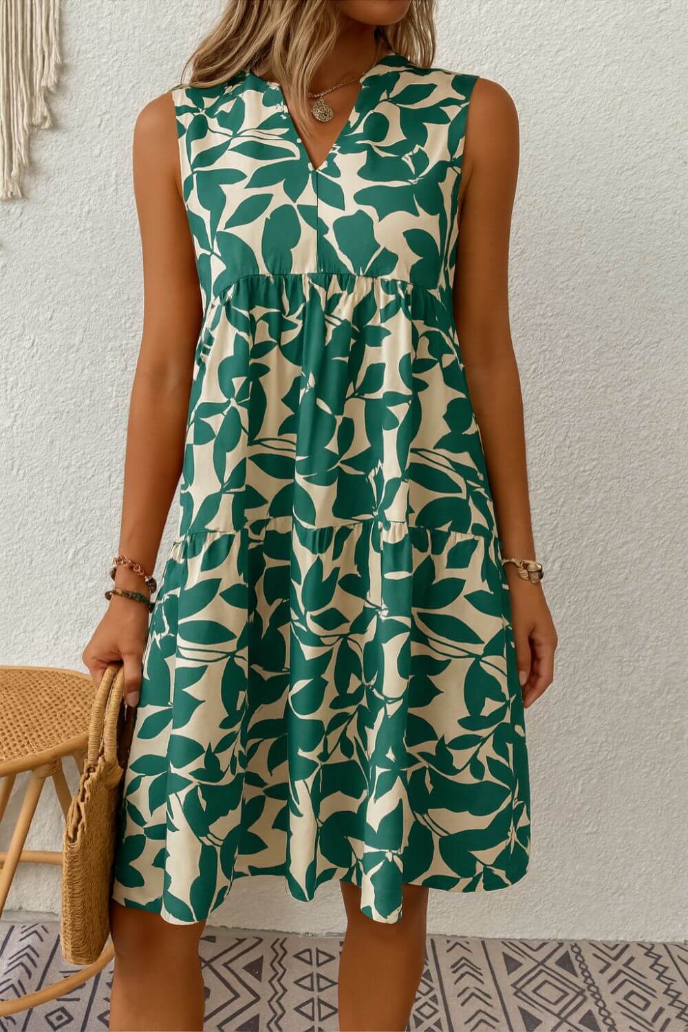 Hermine™ – Elegant Sommerkjole i Midilengde