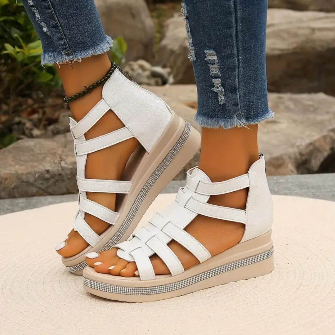 Inga™ – Elegante Ortopediske Kilesandaler