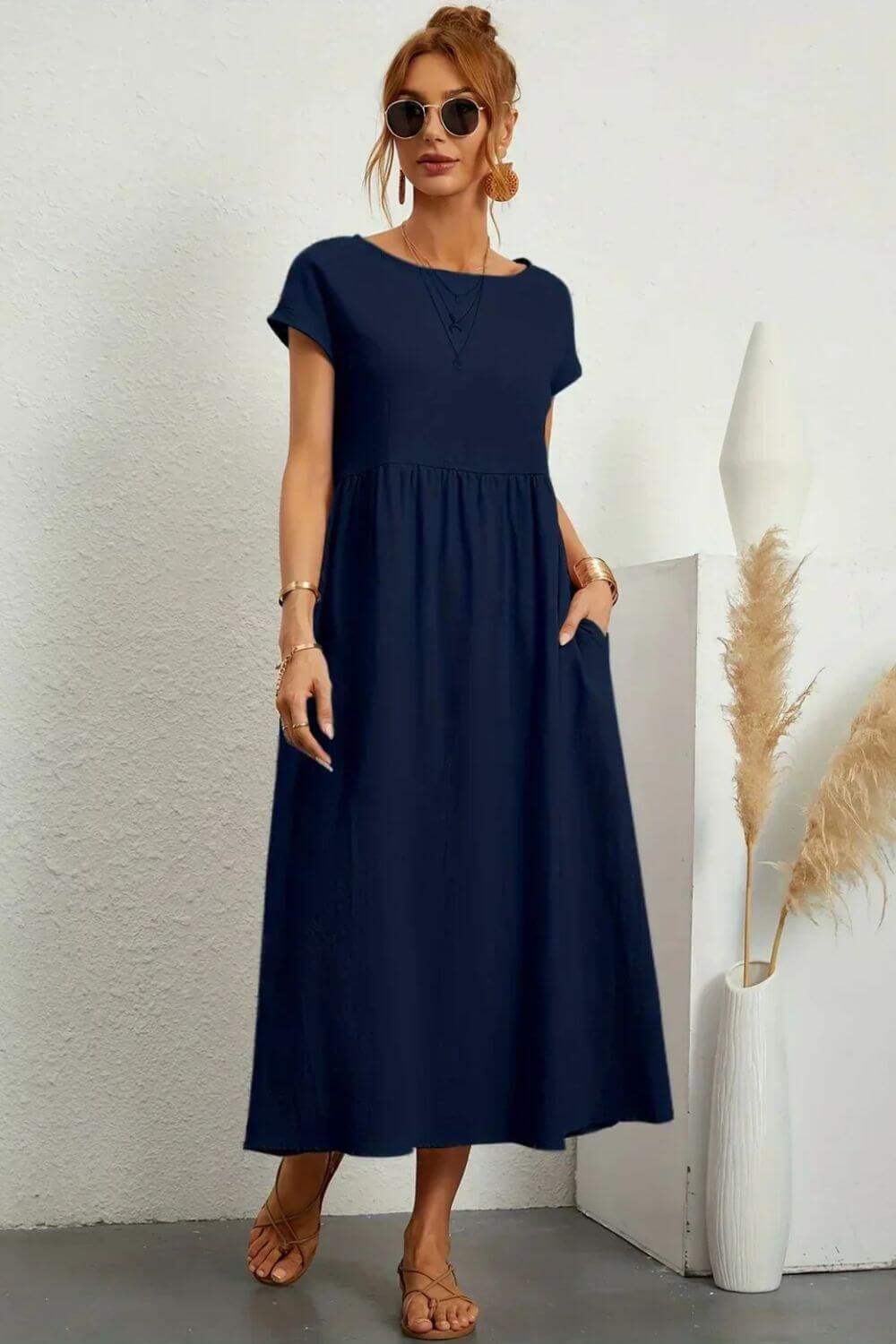 Julia™- Flytende Elegant Midikjole