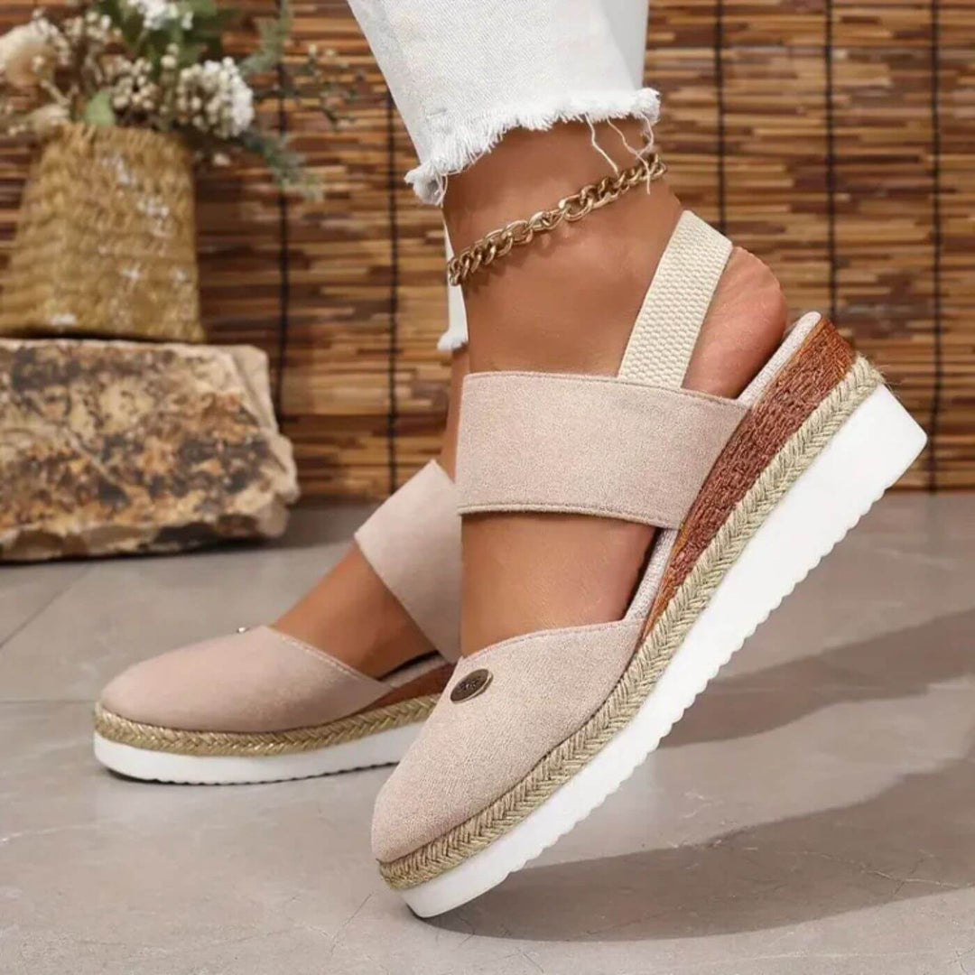 Karen™ – Elegante Ortopediske Kilesandaler med Lukket Tå