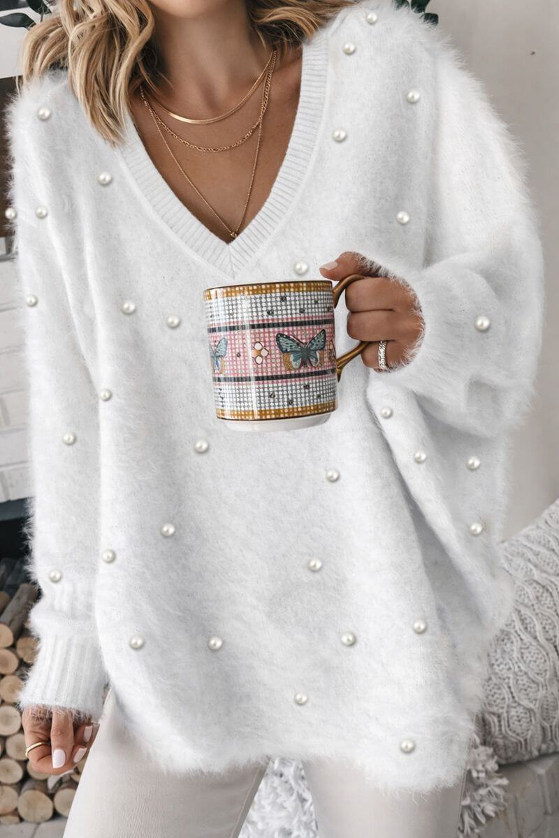 Nora™ – Koselig V-hals genser med perler