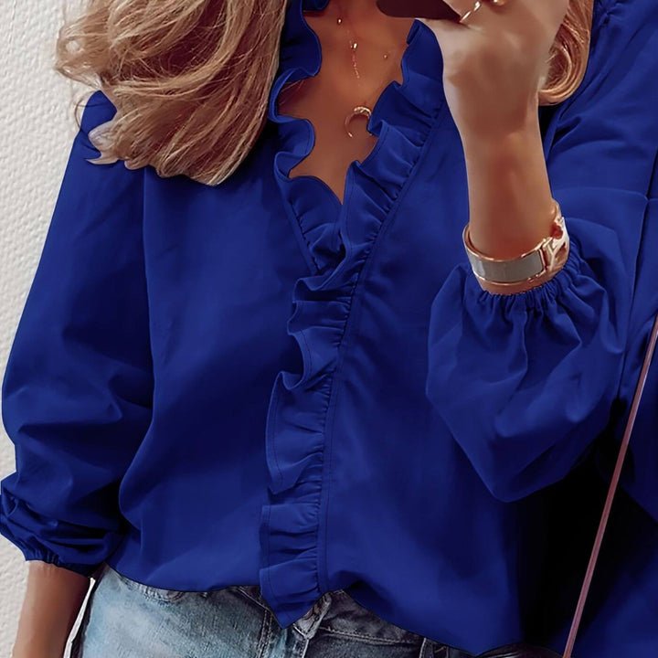 Thea™ – Elegant Rysjebluse med V-hals