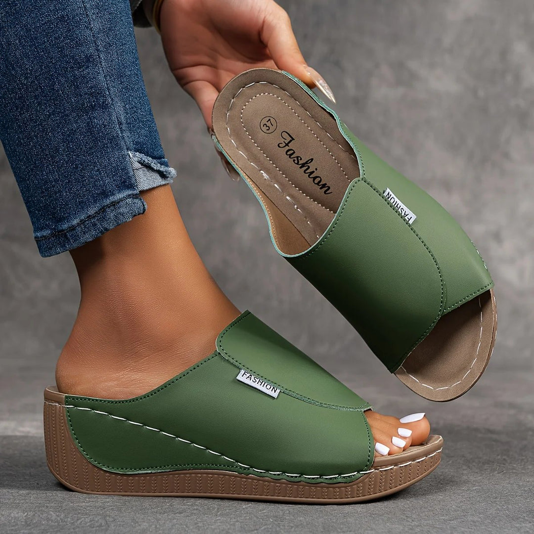 Julie™ – Polstret Bue Støtte Plattform Sandle.