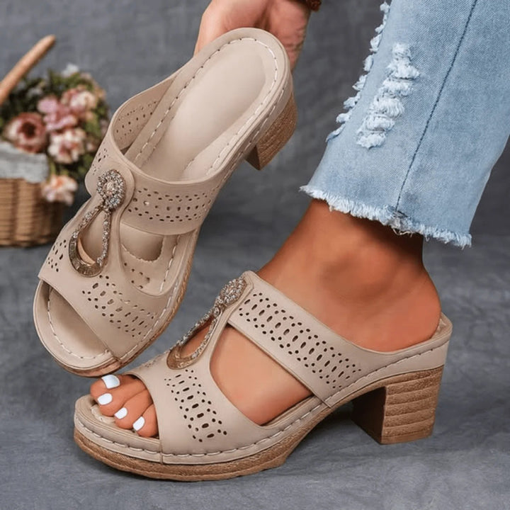 Emma-sofie™ – Perforerte Blokkhæls Orthopediske Sandaler