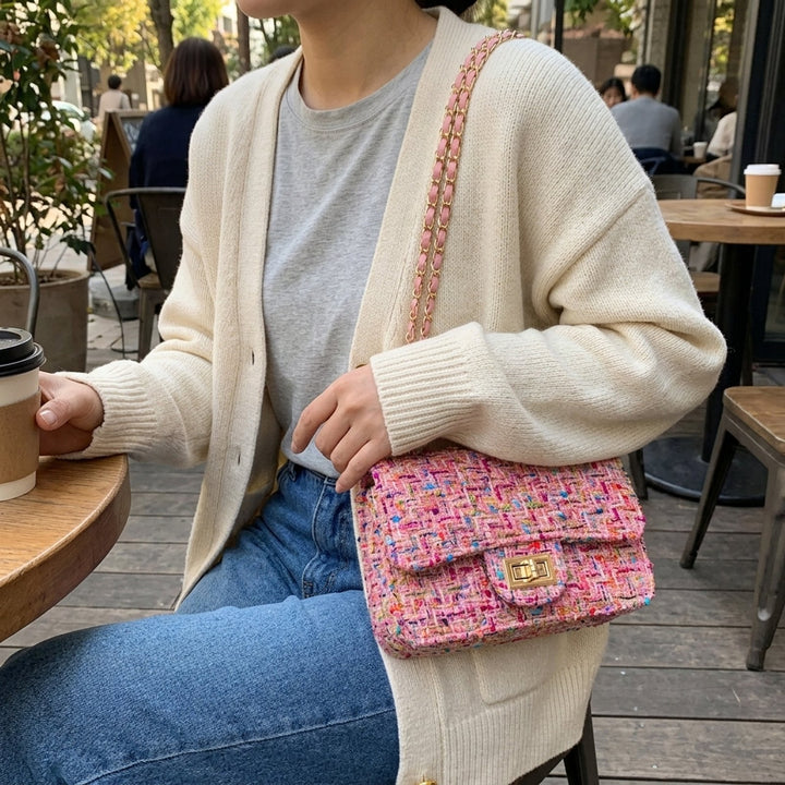 Siri™ – Ruted Kjedeinspirert Crossbody Veske