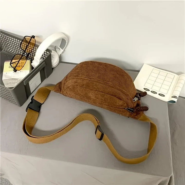 Sunniva™ – Ribbete Justerbar Crossbody Belteveske