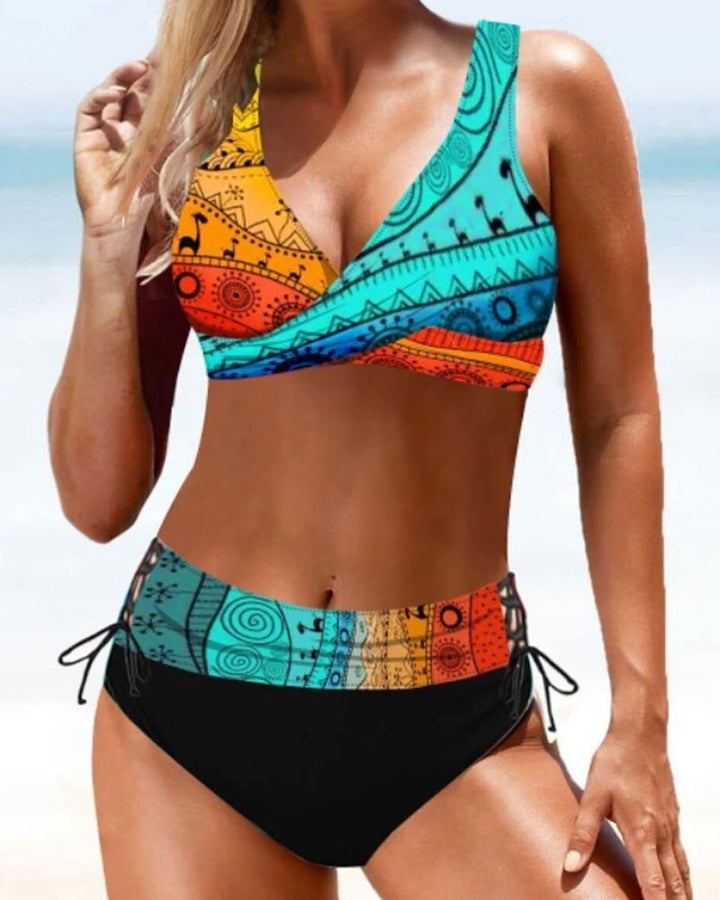 Rosa™ – Fargerik Twist-Front Bikini Sett