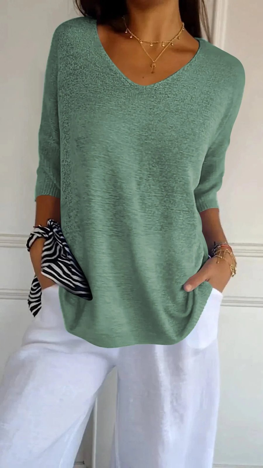 Sigrid™ – Lettstrikket V-hals Topp