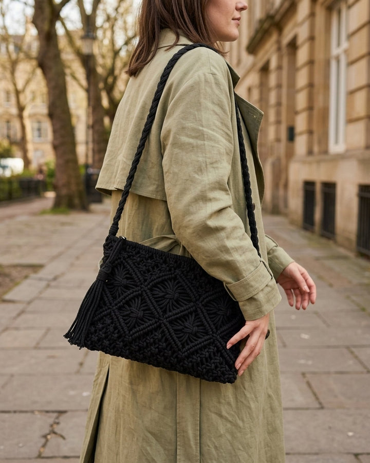 Lara™ – Vevet Makrame Crossbody Bag med Frynse