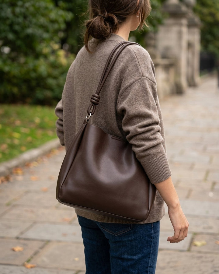 Martine™ – Knutet håndtak Slouchy Bucket Tote Bag