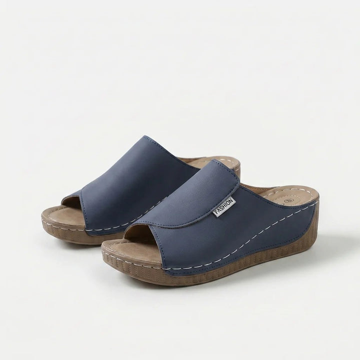 Julie™ – Polstret Bue Støtte Plattform Sandle.
