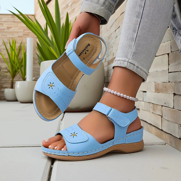 Sara™ – Velcro Stropp Perforerte Komfort Sandaler