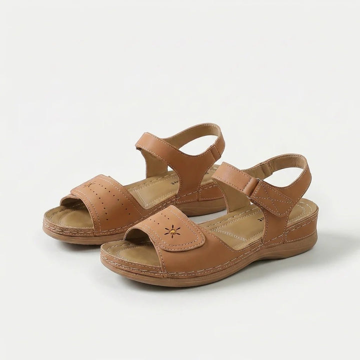 Sara™ – Velcro Stropp Perforerte Komfort Sandaler
