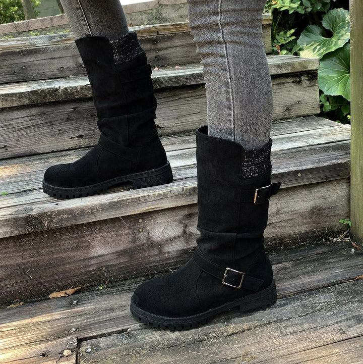 Laila™ – Buckled Mid-Calf Strikkede Mansjettstøvler