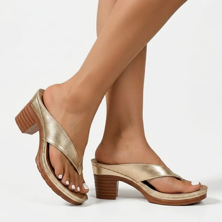 Heidi™ – Plattformsandal med blokkheel og tanga