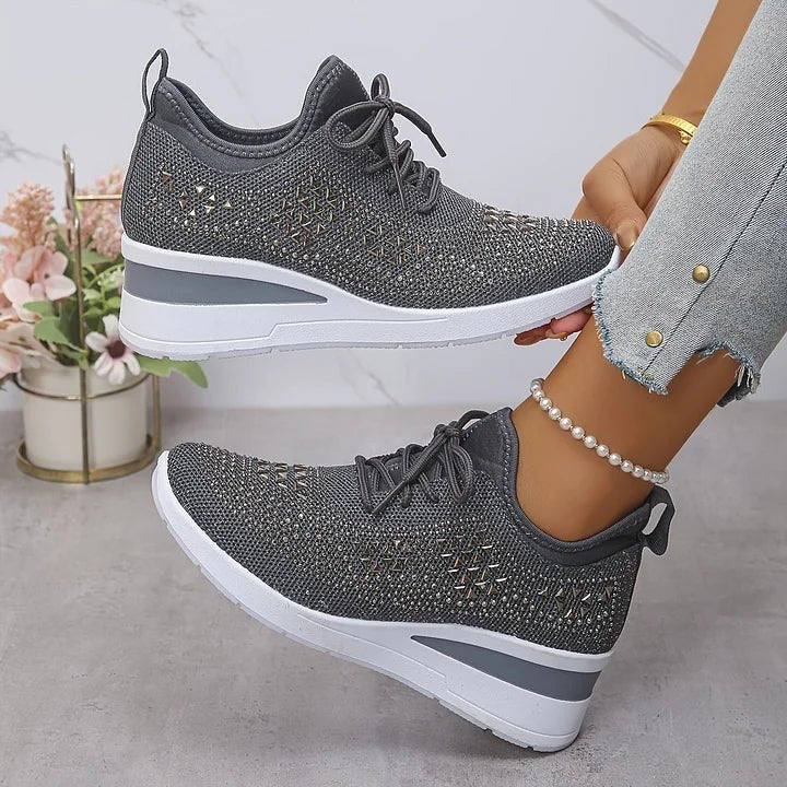 Berit™ – Hevet komfort sneakers med rhinstein detaljer