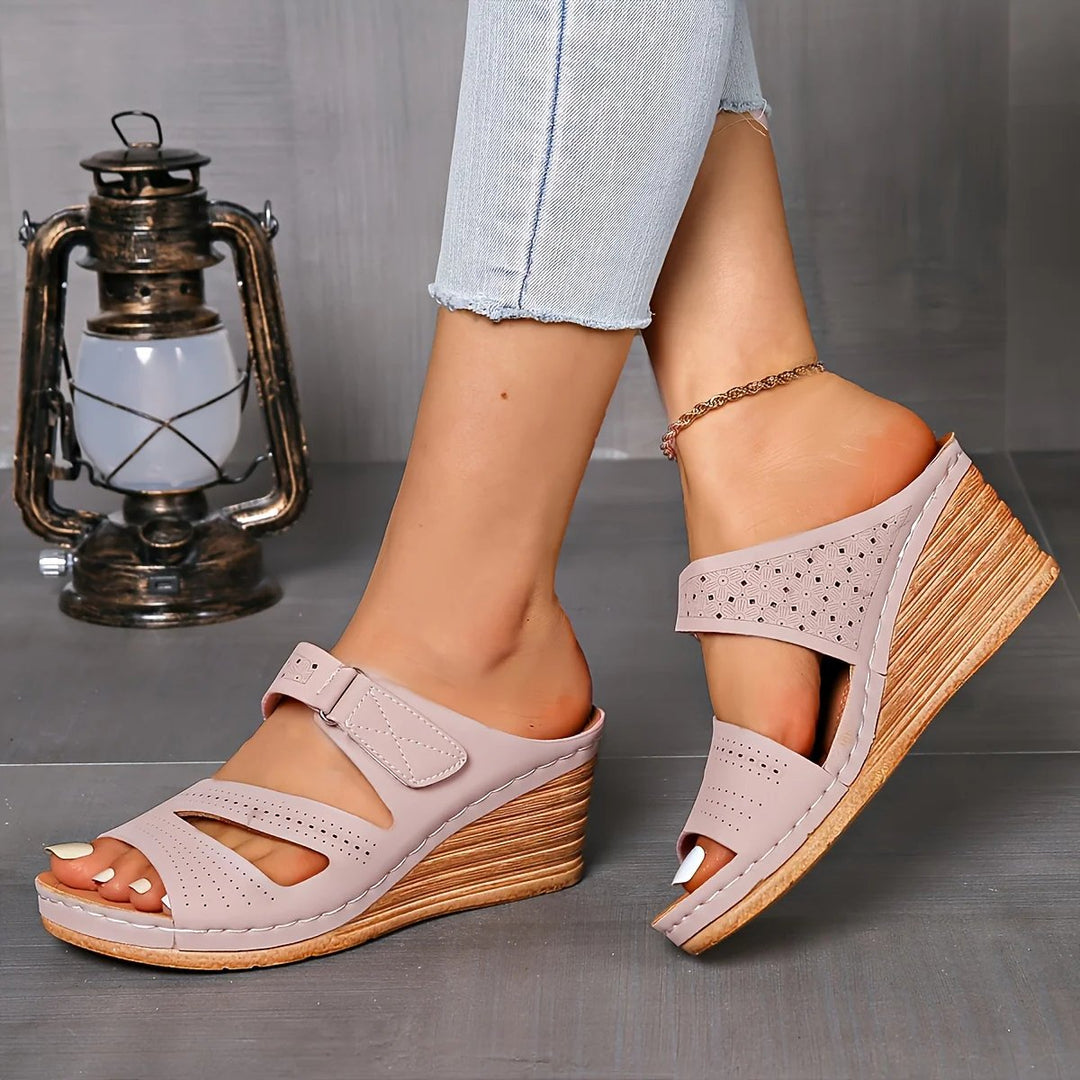 Tone™ – Justerbar Stropp Wedge Hæl Perforerte Sandaler