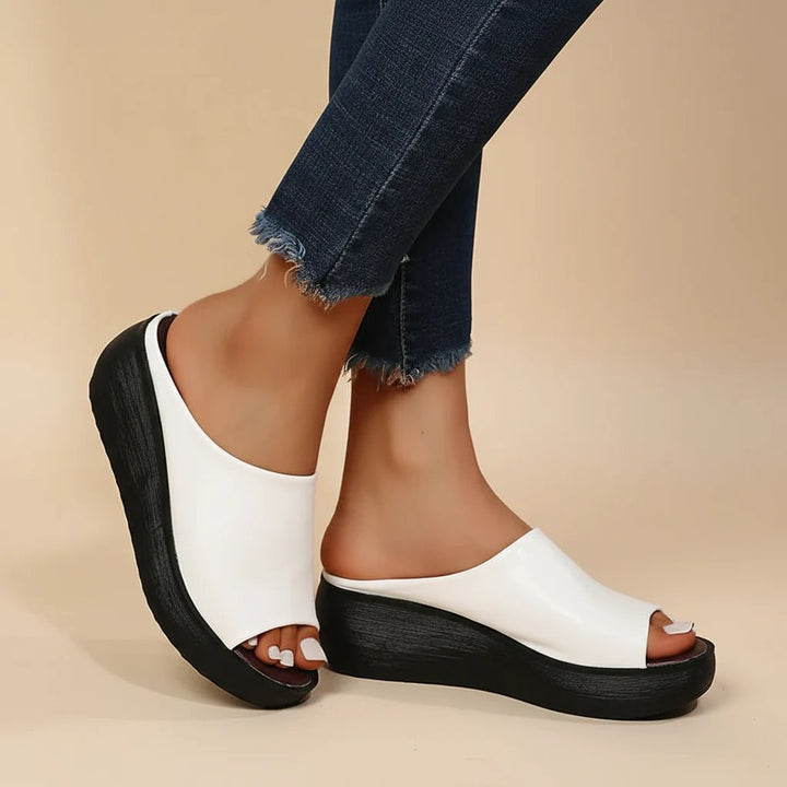 Gry™ – Ortopediske plattform sandaler med slip-on design