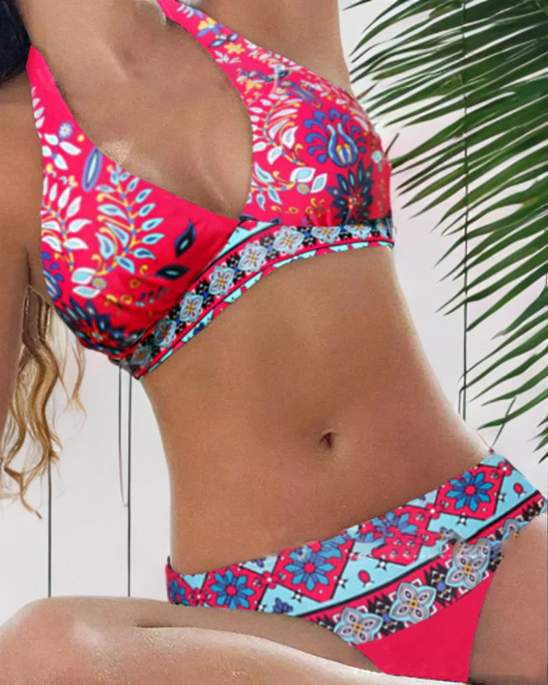 Karine™ – Bikiniset med blomstermønstret geometrisk design
