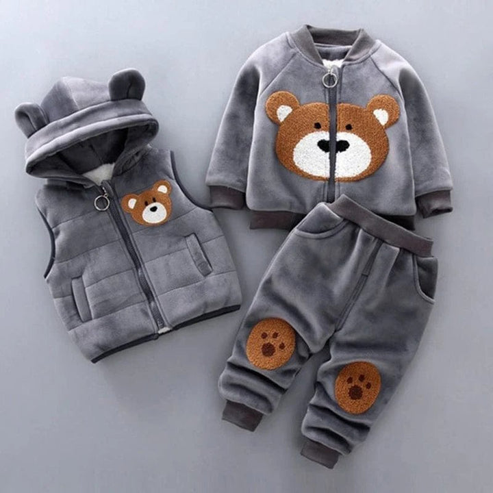 TinyTeddy™ – Koselig Bjørn Hettevest 3-delt Sett