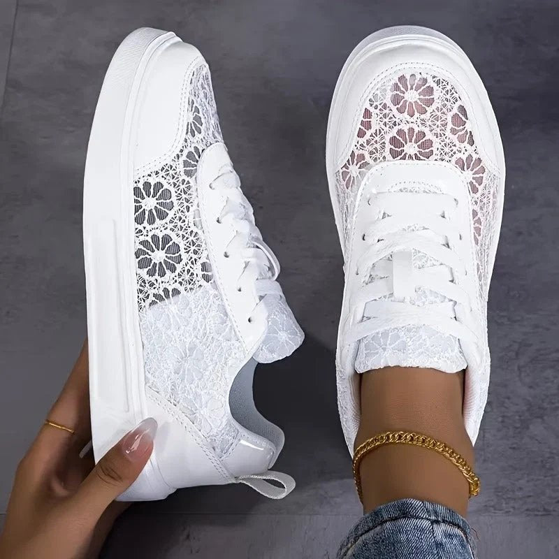 Eline™ – Blomsterblonde Snøreplattform Sneakers