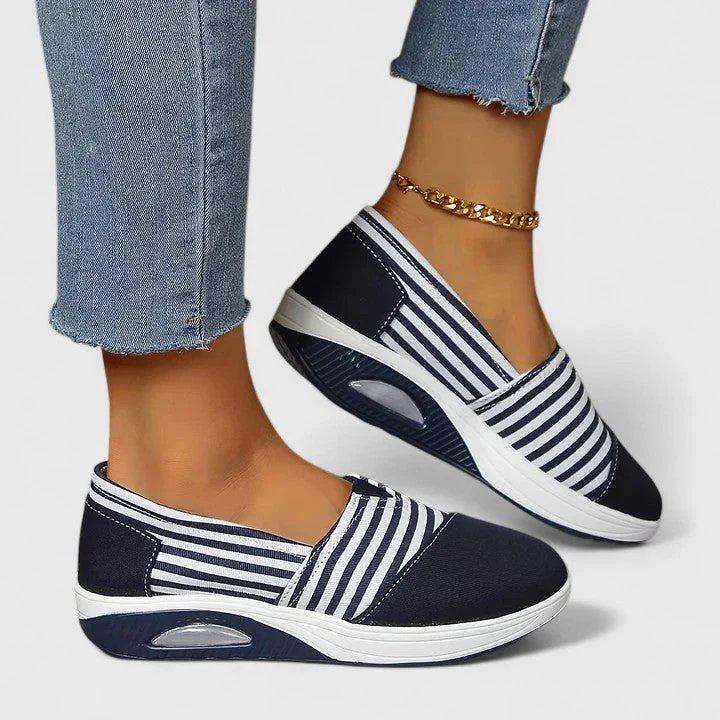 Nora™ – Ortopediske Stripete Slip-On Sneakers