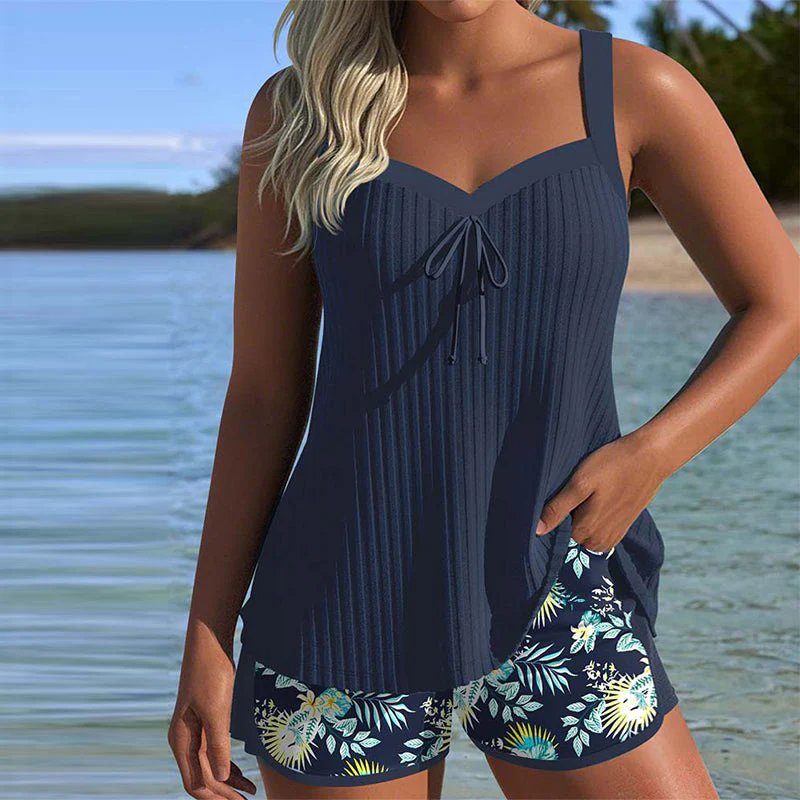 Kaja™ – Ribbet Tankini med Matchende Badebukser