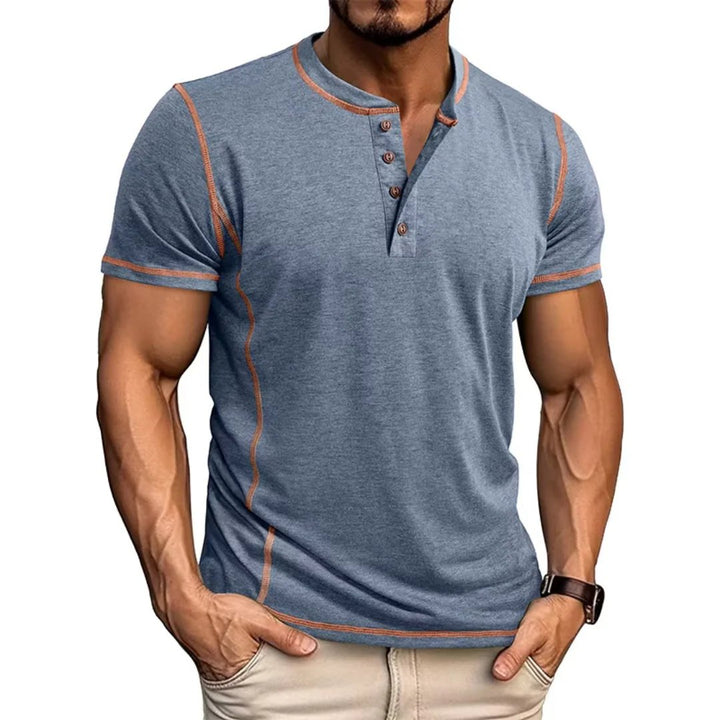 Tobias™ – T-skjorte med kontrastsøm og Henley-design