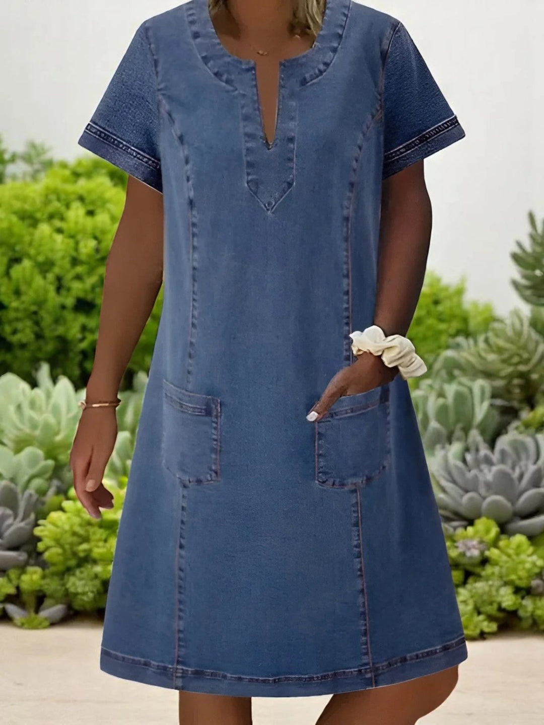 Isa™ – | V-Hals Korte Ermer Lommedress