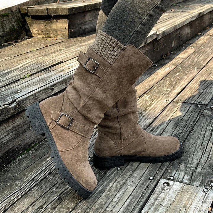 Laila™ – Buckled Mid-Calf Strikkede Mansjettstøvler