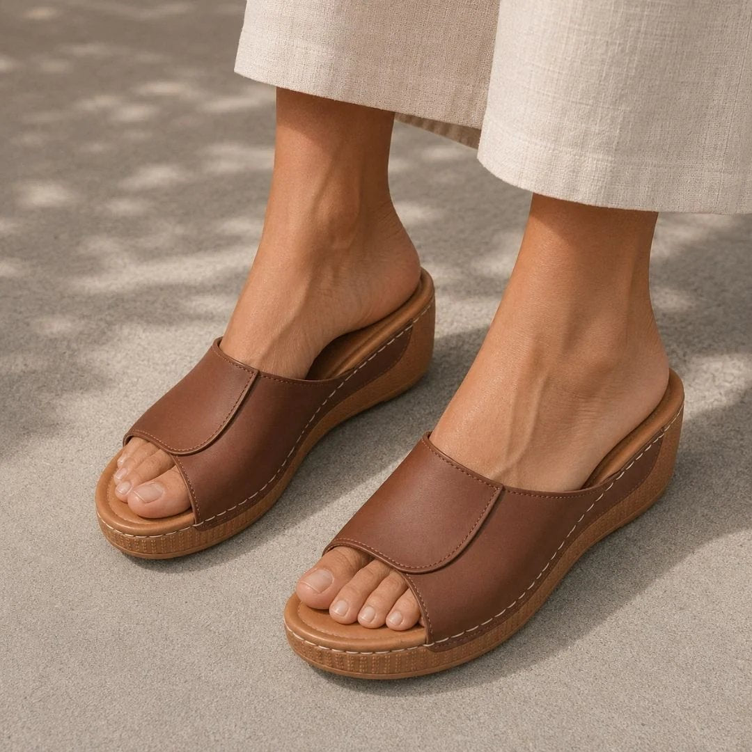 Velora™ – Ortopediske Komfort Kilehæl Sandaler