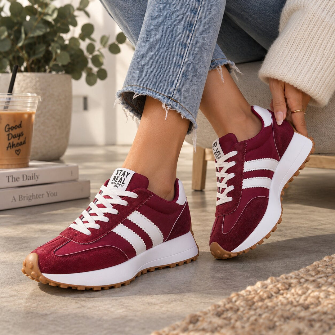 Livia™ – Retro Striped Snøresneakers