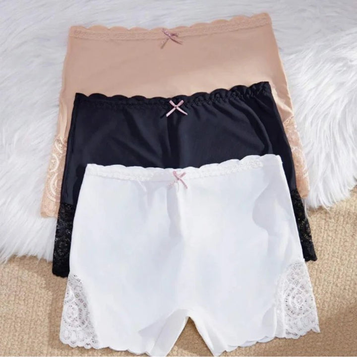 Siri™ – Sømløse Shaping Shorts med Blondekant