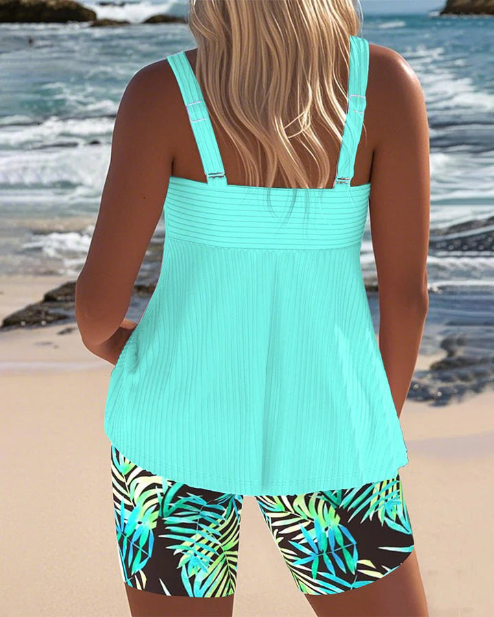 Kathrine™ – Ribbede Tankini-set med tropisk mønster på shortsene