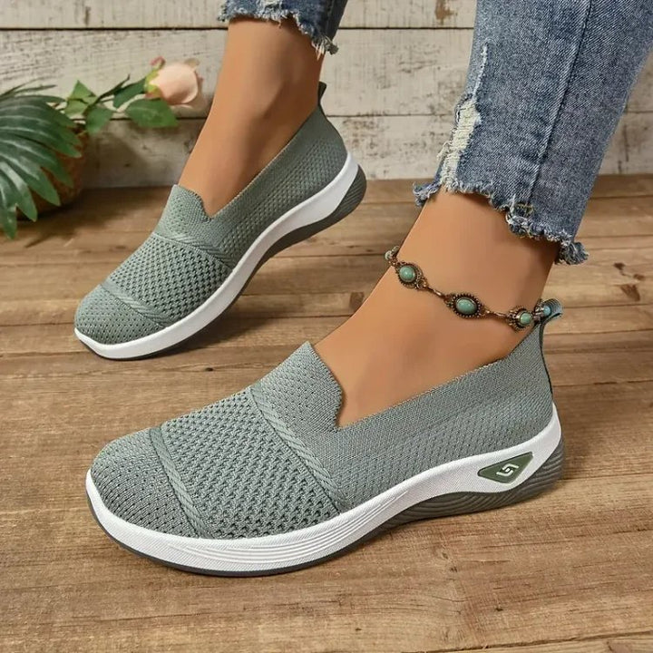 Anya™ – Ortopediske Slip-On Sneakers med Hæl- og Plantarstøtte
