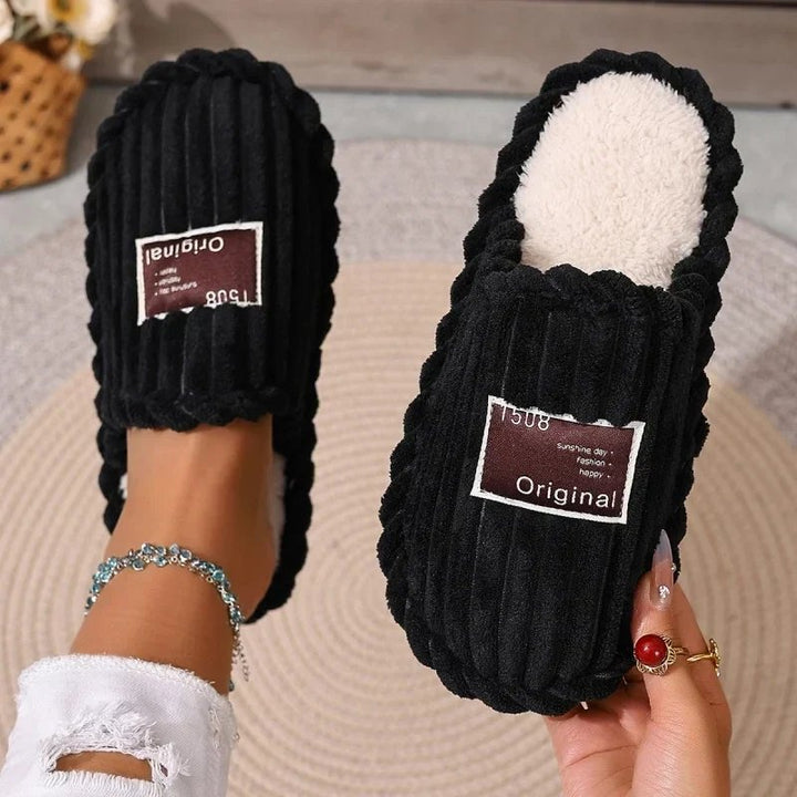 Elva™ – Ribbete Plysj Polstrede Slip-On Tøfler