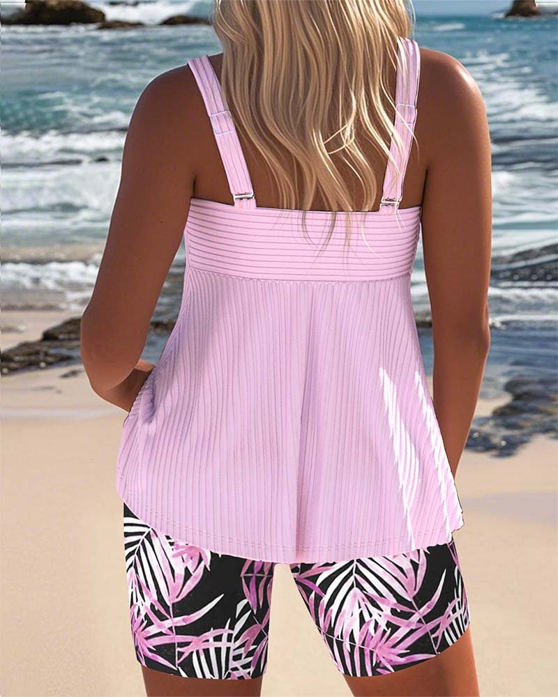 Kathrine™ – Ribbede Tankini-set med tropisk mønster på shortsene