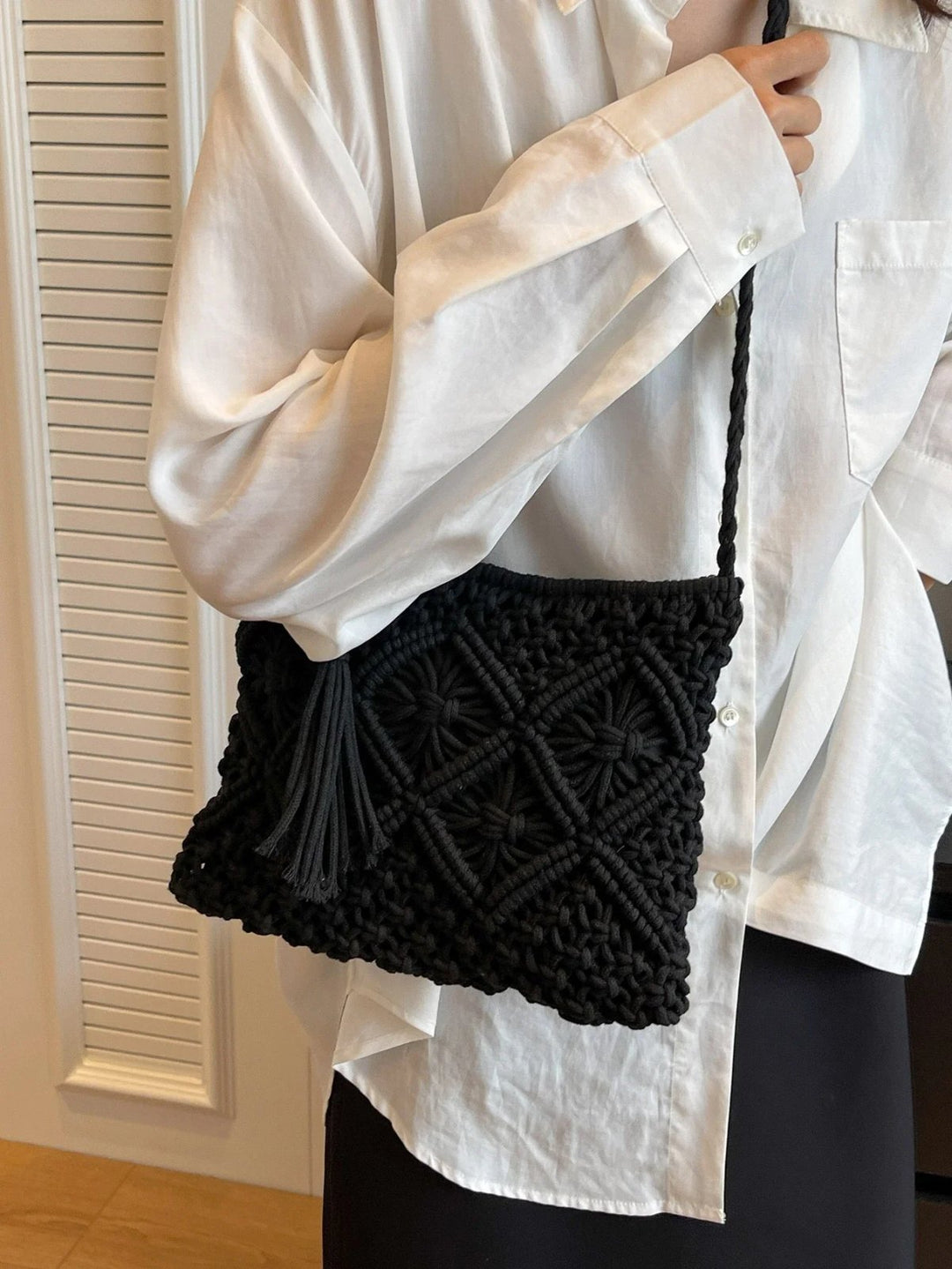 Lara™ – Vevet Makrame Crossbody Bag med Frynse