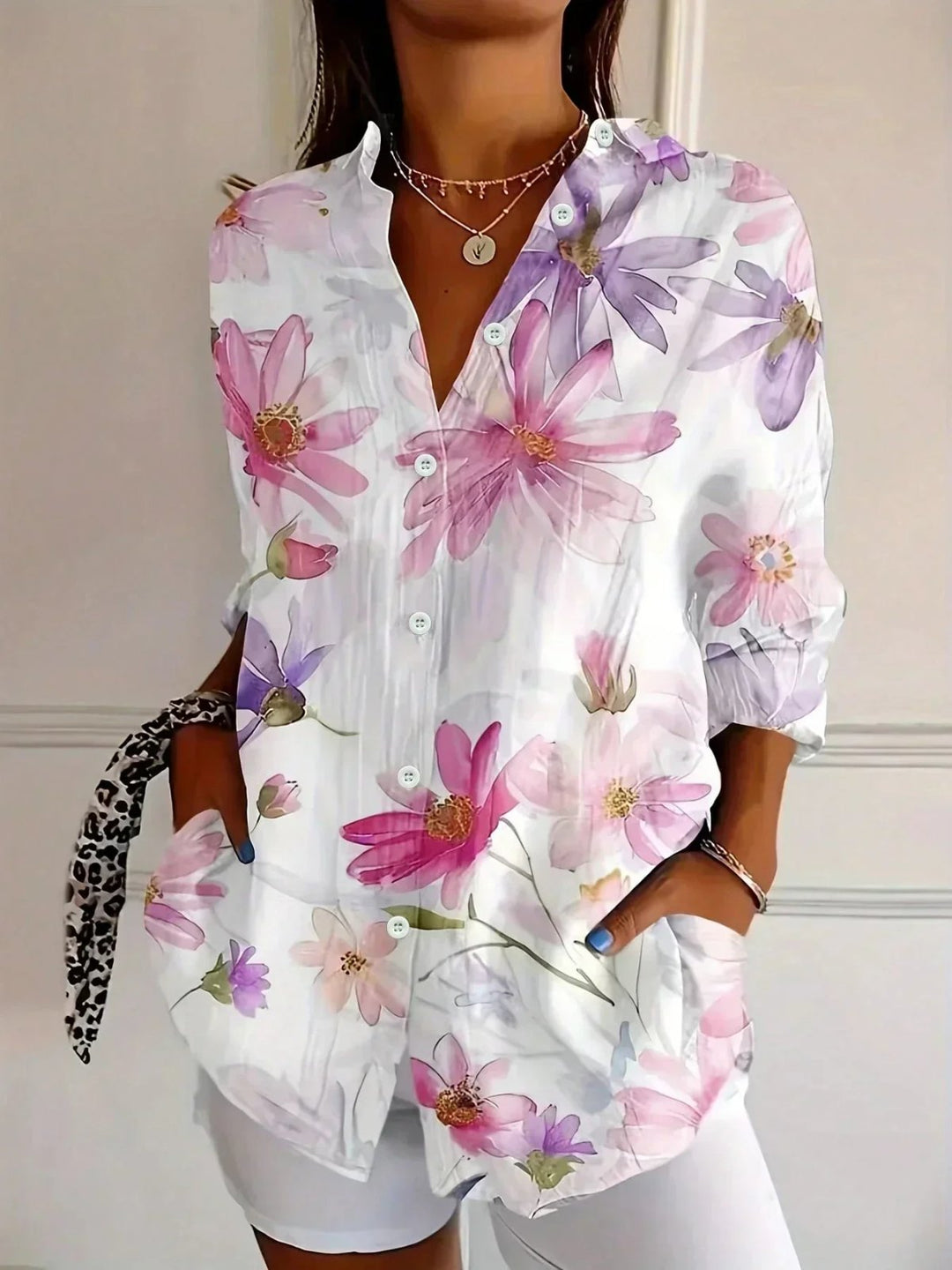 Ella™ – Lett bluse med knapper foran
