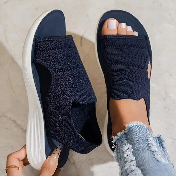 Berit™ – Pustende Strikk Slip-On Platåsandaler