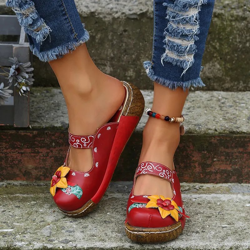 Rosa™ – Håndlagde blomsterbroderte komfortsåler clogs