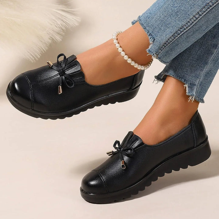 Henriette™ – Bueformet støtter og komfortable loafers
