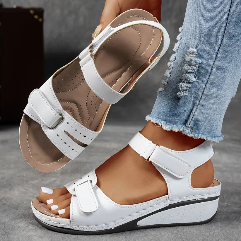 Zara™ – Ortopediske justerbare stroppeskosandaler